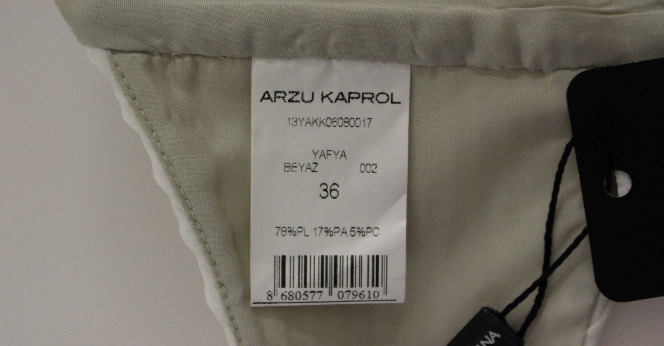 Arzu Kaprol Weiße Lashes Offene Rückenweste Jacke