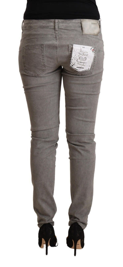 Acht Hellgraue Slim Fit Denim Jeans aus gewaschener Baumwolle