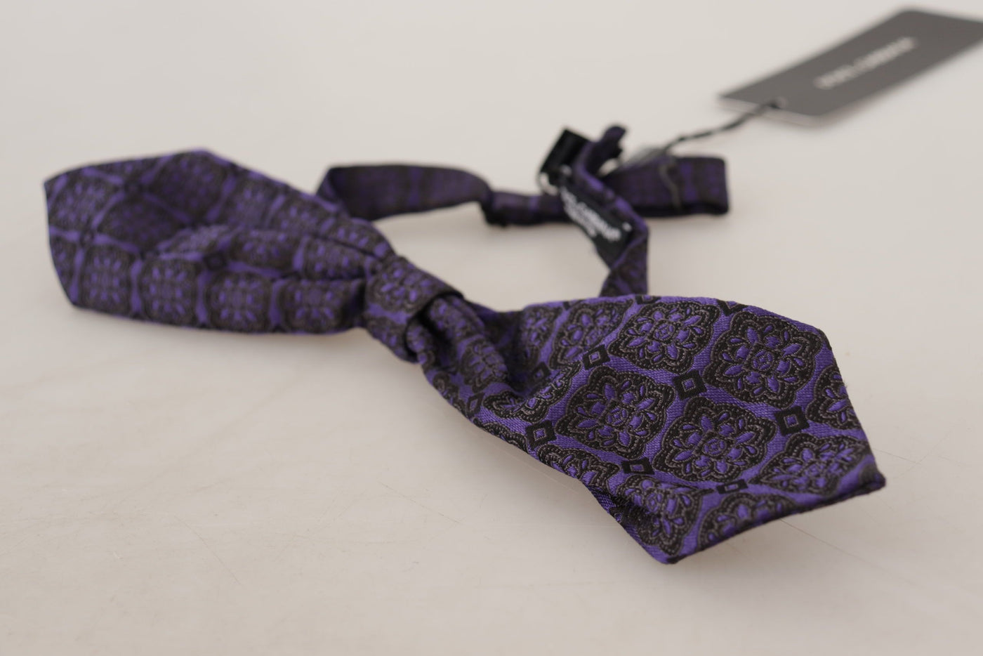 Dolce & Gabbana Blaue geometrische Seidenkrawatte mit verstellbarem Ausschnitt