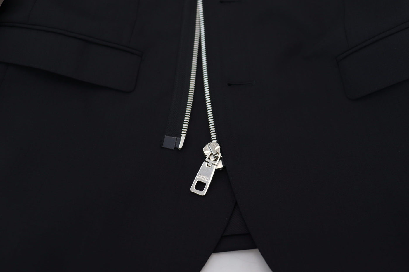 Dolce & Gabbana Schwarze Jacke mit langen Ärmeln und durchgehendem Reißverschluss aus Wolle