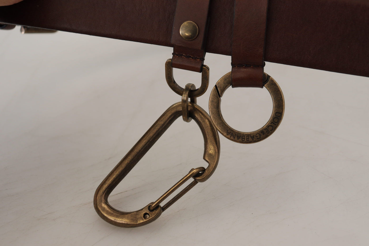 Dolce & Gabbana Brauner Ledergürtel mit goldener Metallschnalle und Karabiner