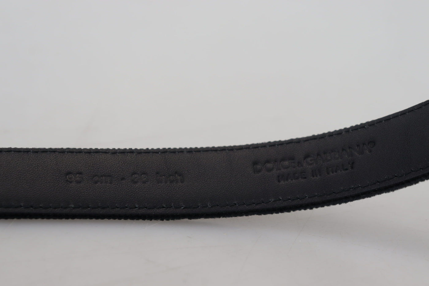 Dolce & Gabbana Schwarzes Samtleder mit antiker Metallschnalle