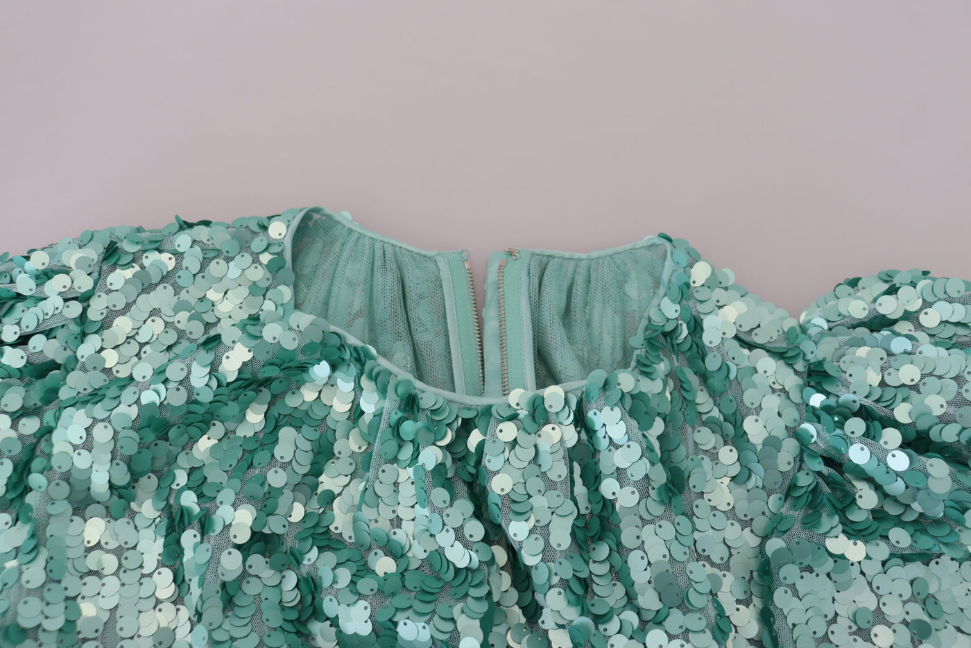 Dolce & Gabbana Blaues paillettenbesetztes plissiertes Aline Midi-Nylonkleid