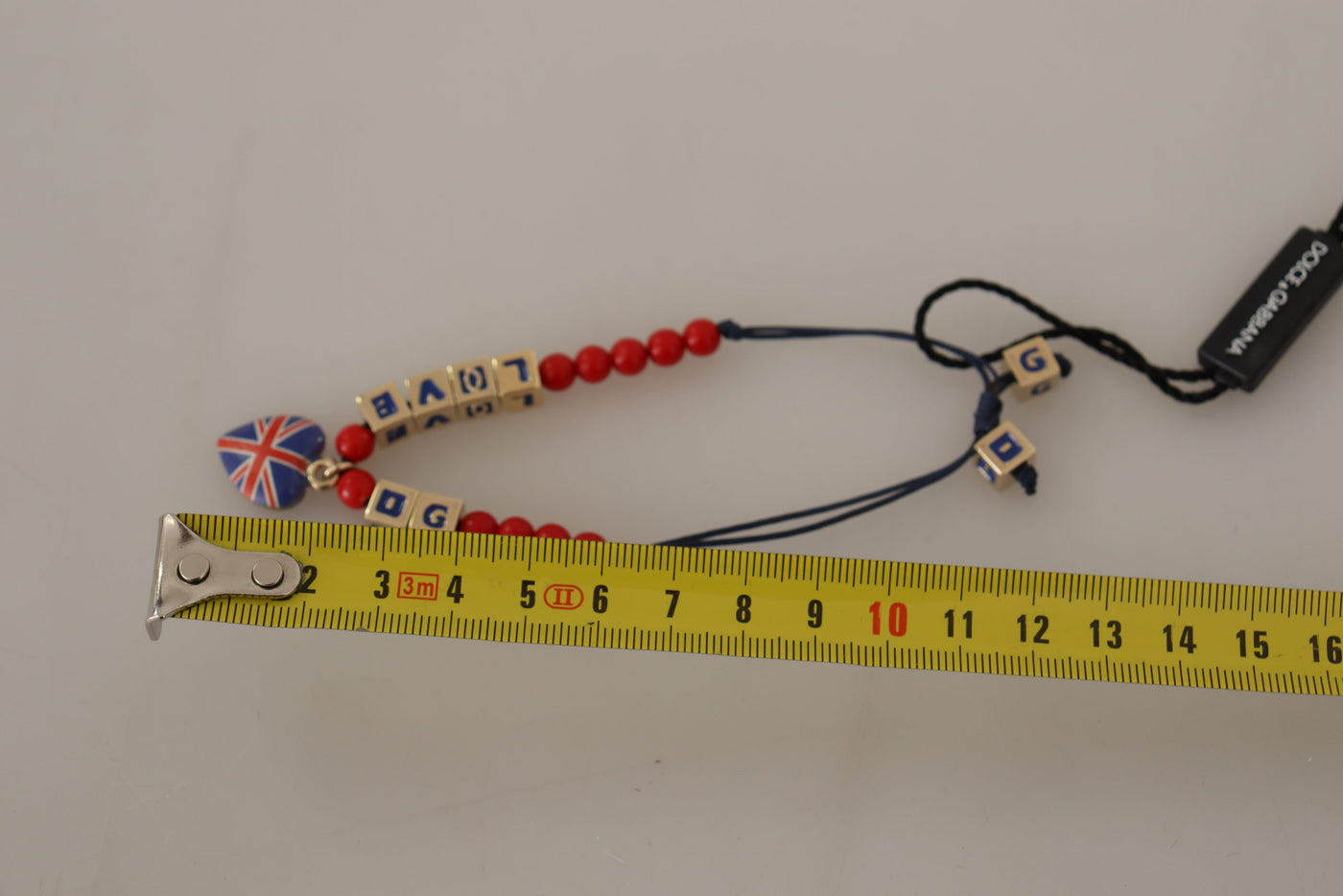 Dolce & Gabbana Rotes blaues Perlenarmband mit DG LOVES LONDON Flagge