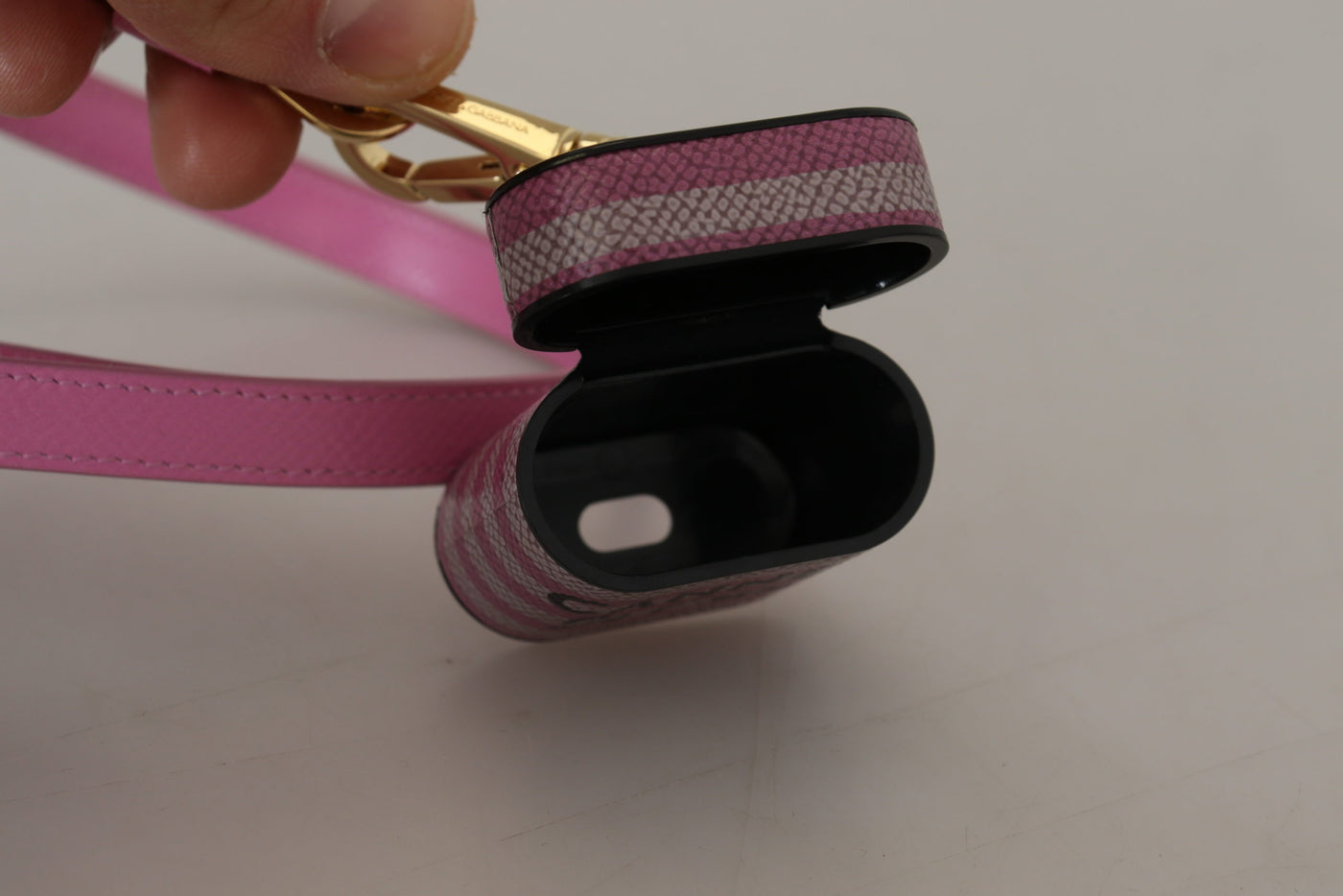 Dolce & Gabbana Rosa Schwarz Lederband Gold Metall Logo Airpods Fall