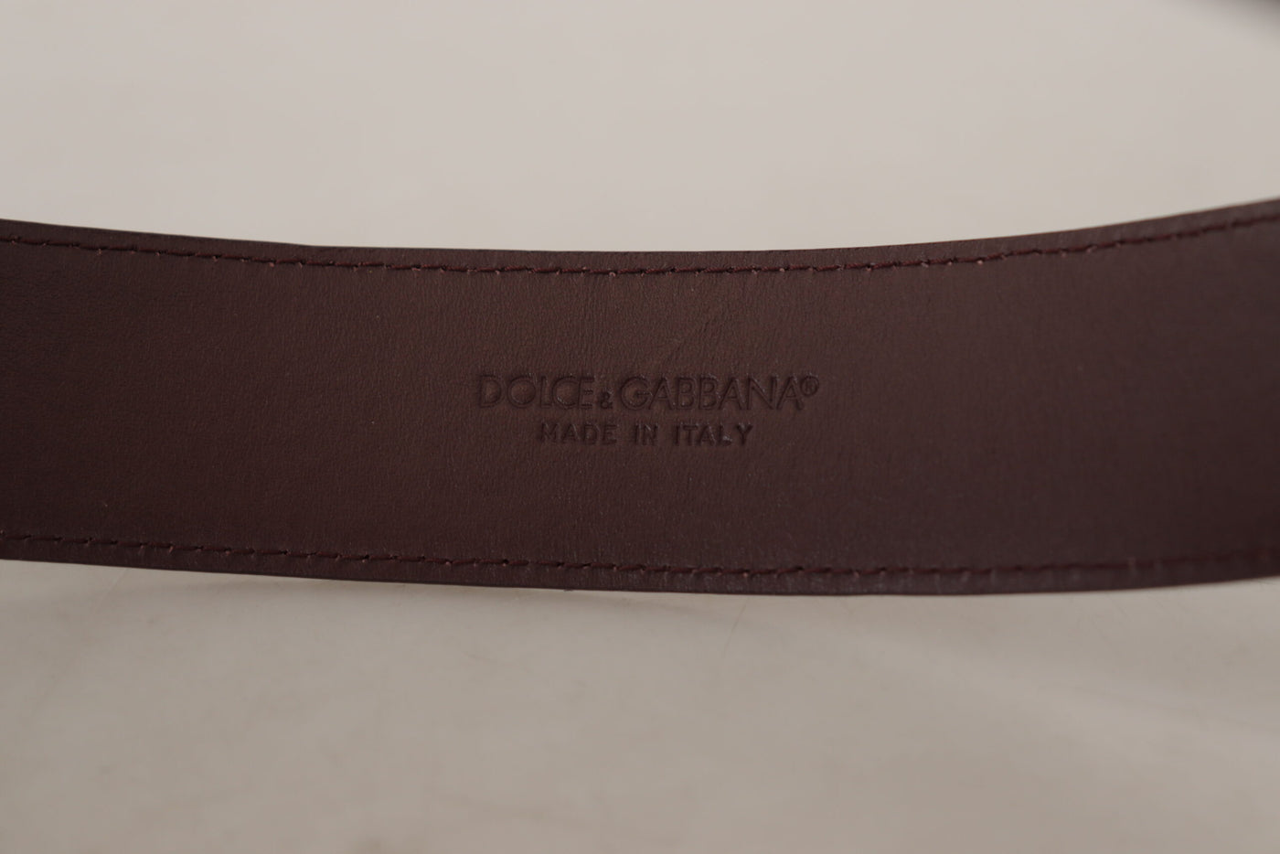 Dolce & Gabbana Kastanienbrauner Kalbsledergürtel mit Logo-Gravur und Schnalle