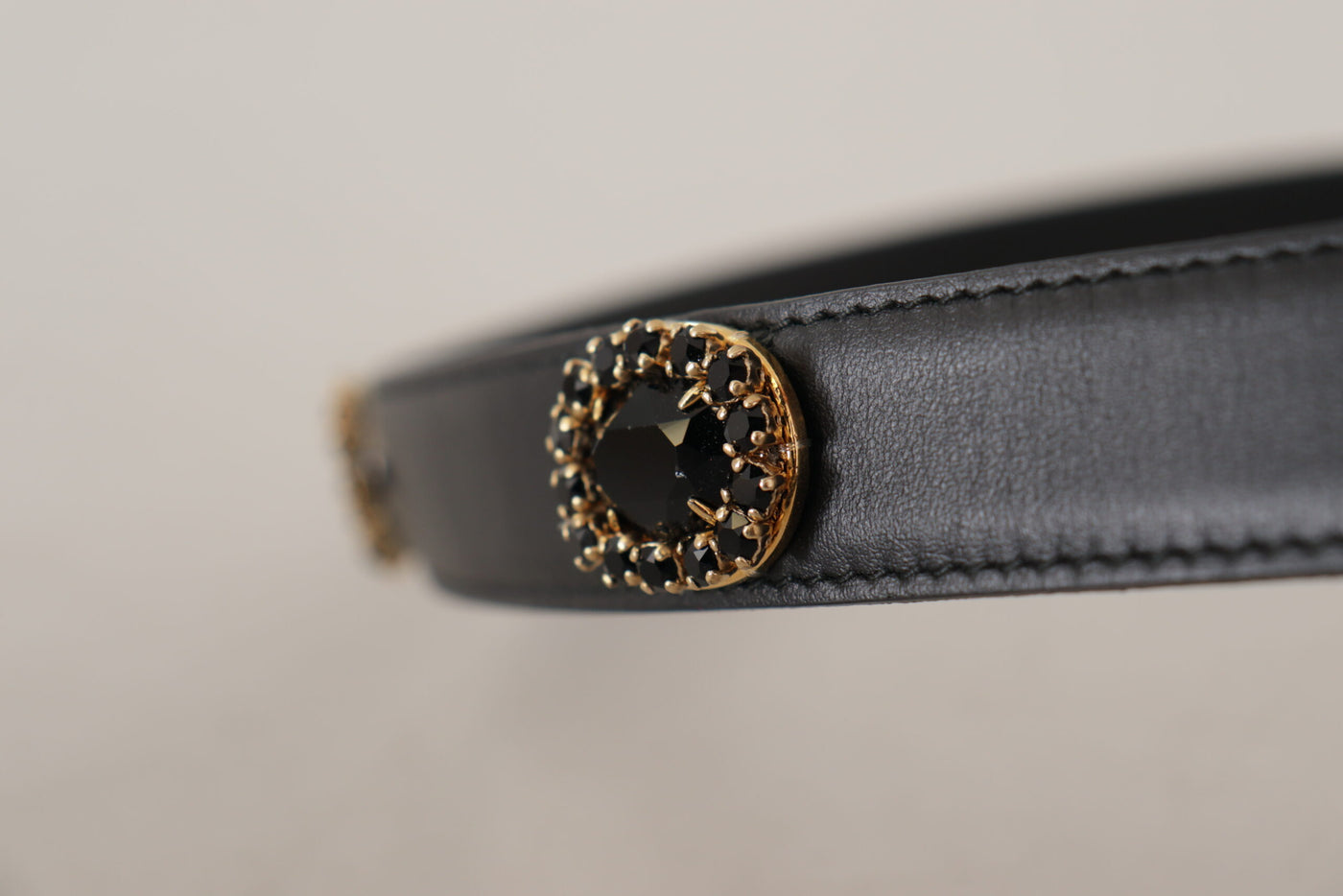 Dolce & Gabbana Schwarzer Ledergürtel mit veredeltem Kristall-Logo