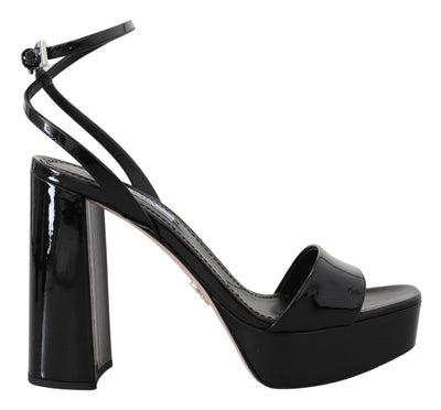 Prada Schwarze Lacksandalen Knöchelriemen Heels Leder