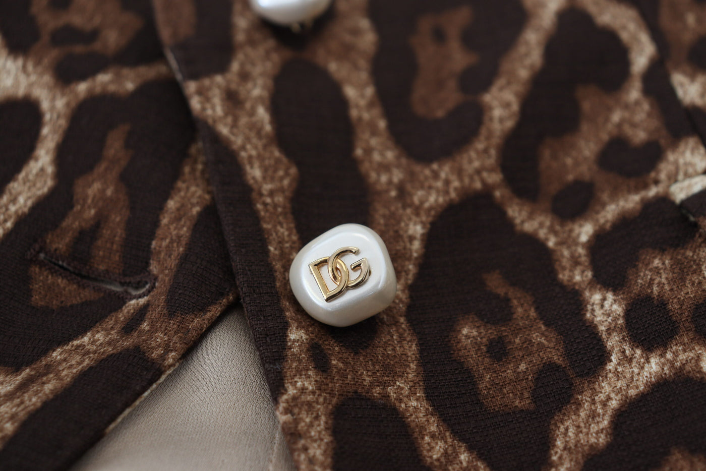 Dolce & Gabbana Brauner A-Linien-Minirock aus Wolle mit Leopardenmuster