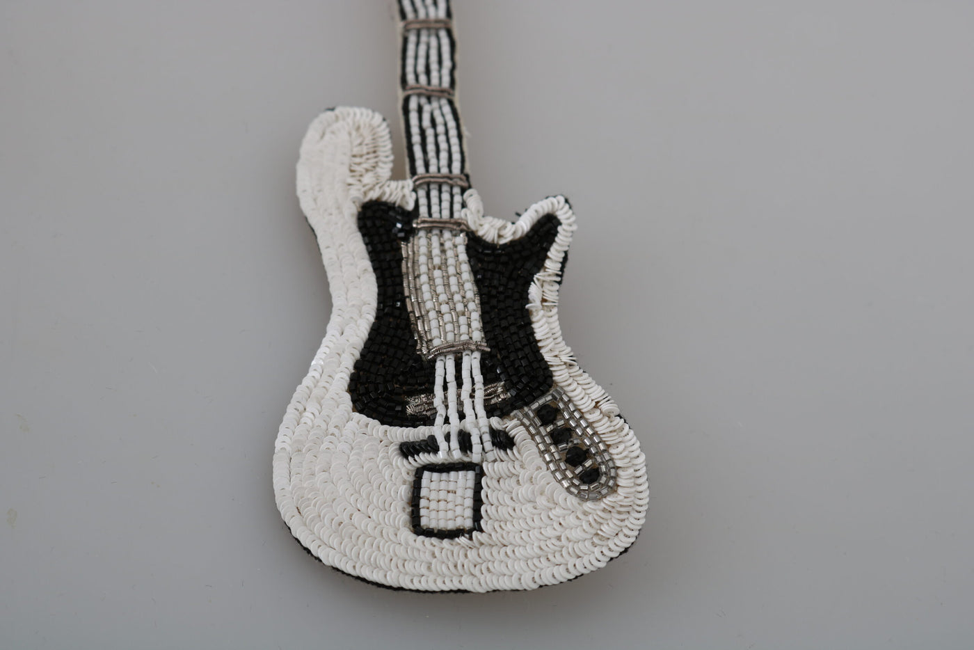 Dolce & Gabbana Gold Messing Perlen Gitarre Pin Accessoire Brosche