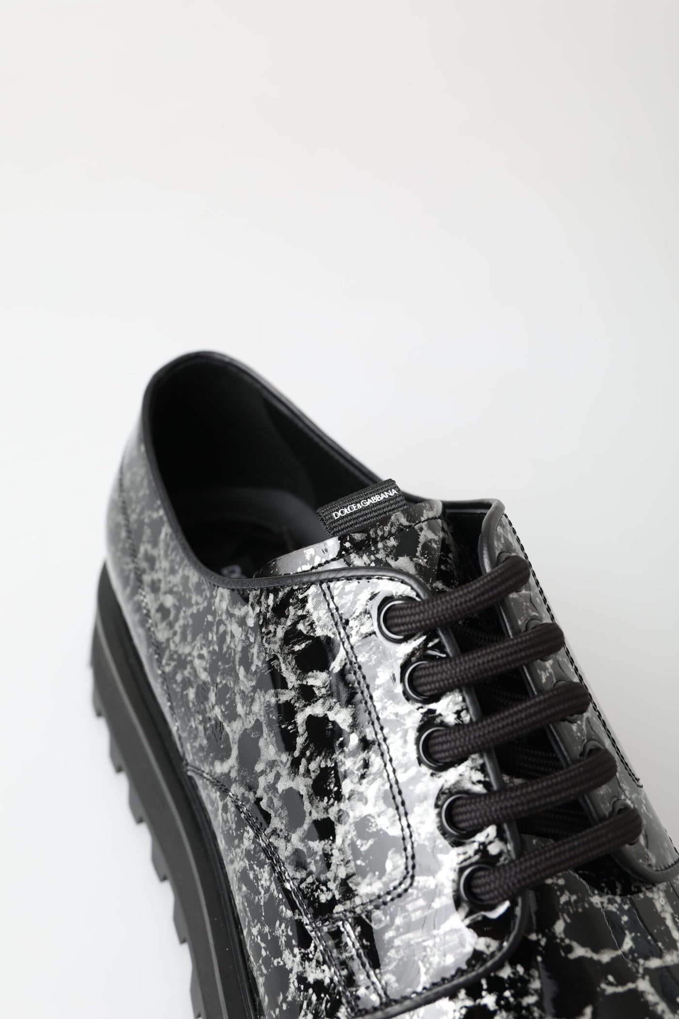 Dolce & Gabbana Schwarz Weiß Derby Lackleder Schuhe