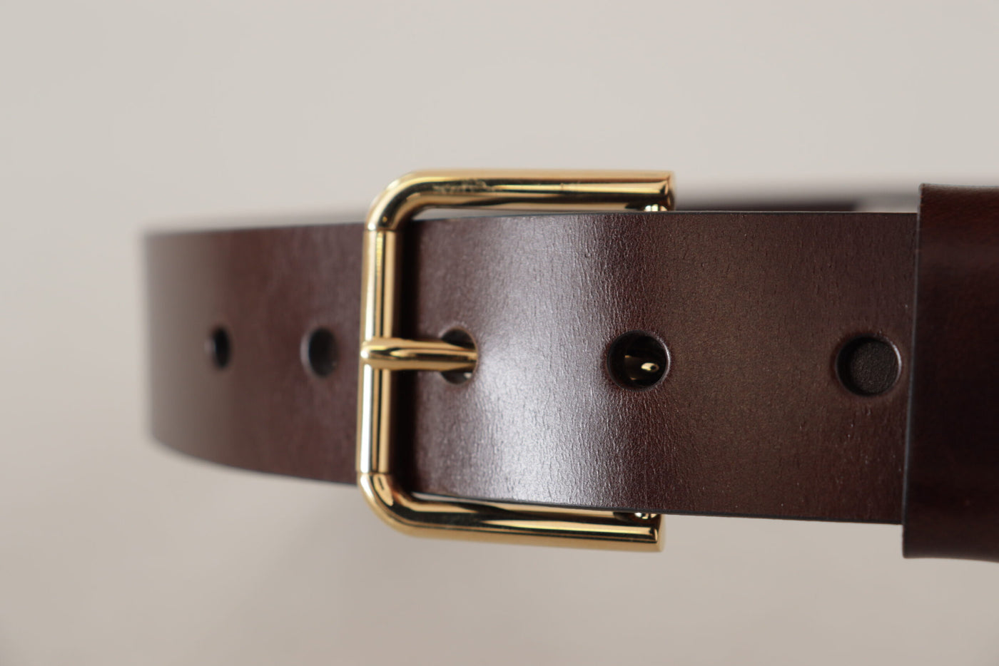 Dolce & Gabbana Brauner polierter Ledergürtel mit goldfarbener Metallschnalle