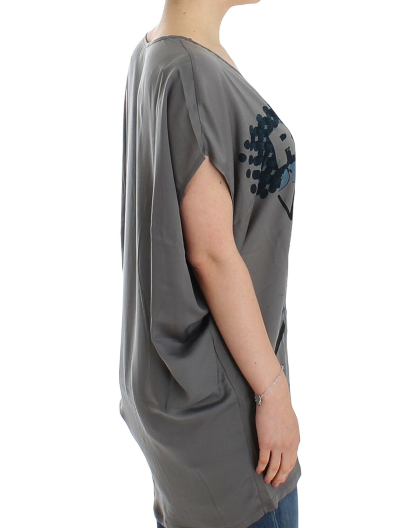 Costume National Graues langes T-Shirt mit V-Ausschnitt