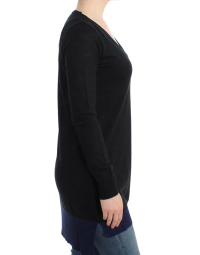 Costume National Leichter schwarzer Pullover mit V-Ausschnitt