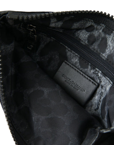 Dolce & Gabbana Schwarzes Nylon Logo Plaque Schlüsselanhänger Beutel Clutch Taschen