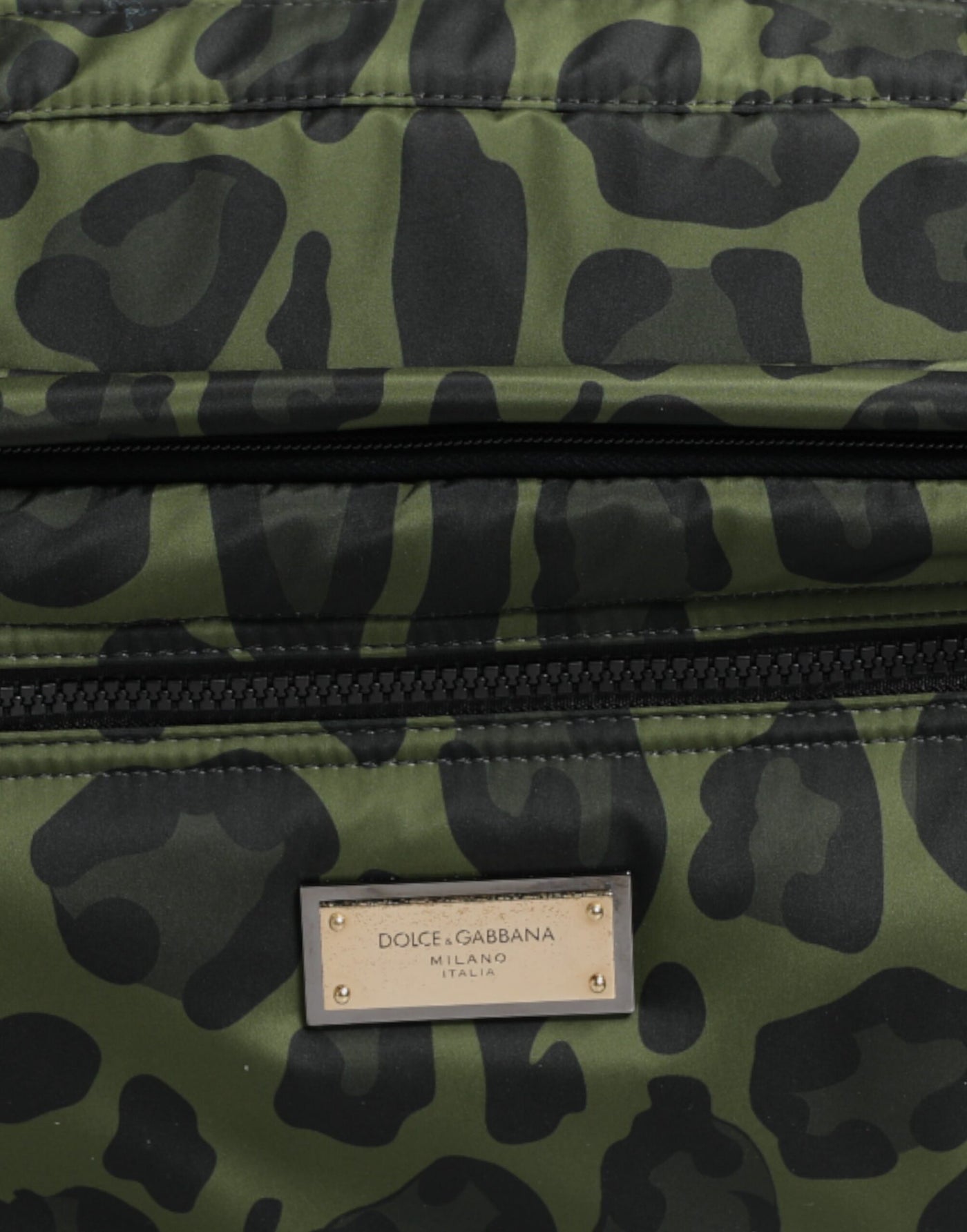 Dolce & Gabbana Grüne Polyester-Manteltasche mit Leopardenmuster