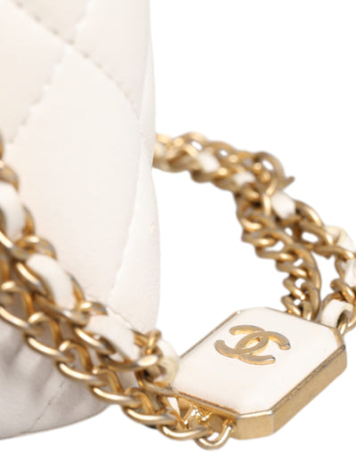 Chanel Weißer Matelasse-Lammfell-Goldketten-Schulterspiegel Vanity Mirror