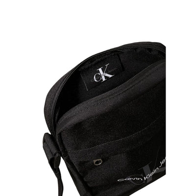 Calvin Klein Jeans Schwarze Messenger-Tasche aus recyceltem Polyester