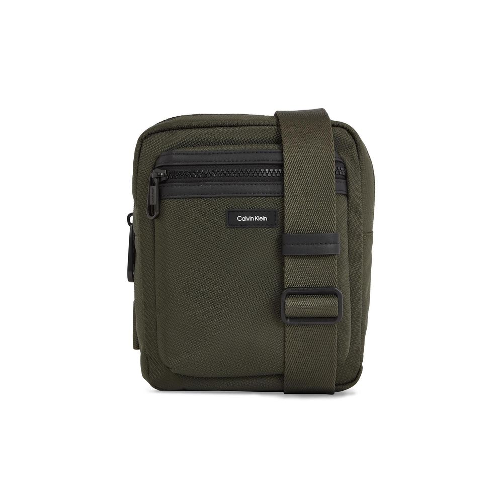 Calvin Klein Grüne Messenger-Tasche aus recyceltem Polyester