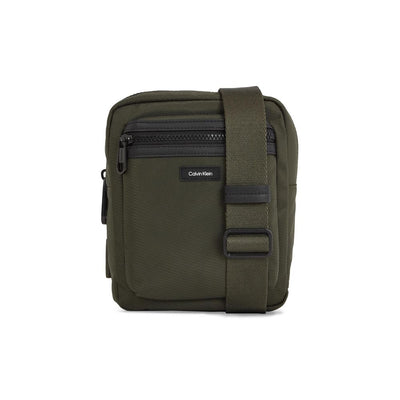 Calvin Klein Grüne Messenger-Tasche aus recyceltem Polyester