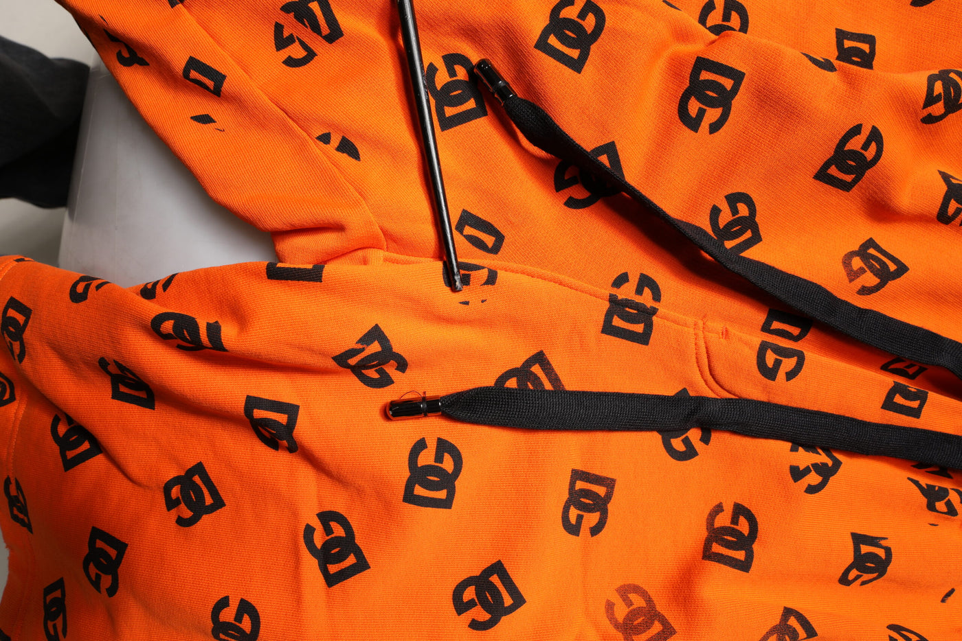 Dolce & Gabbana Orangefarbene Logo-Monogramm-Baumwoll-Bermudashorts