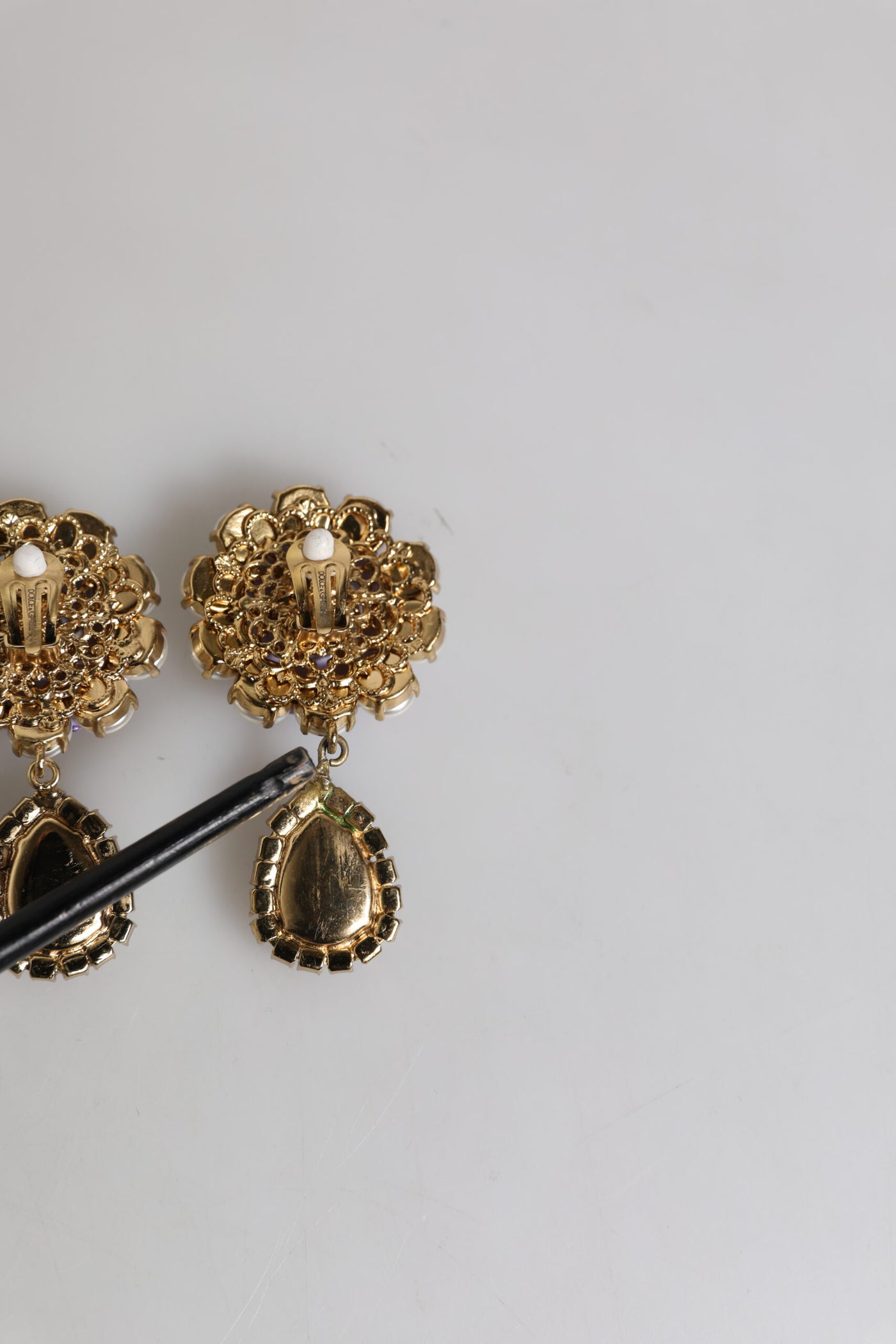 Dolce & Gabbana Lila Blume Perle Teardrop Kristalle Clip auf Ohrringe
