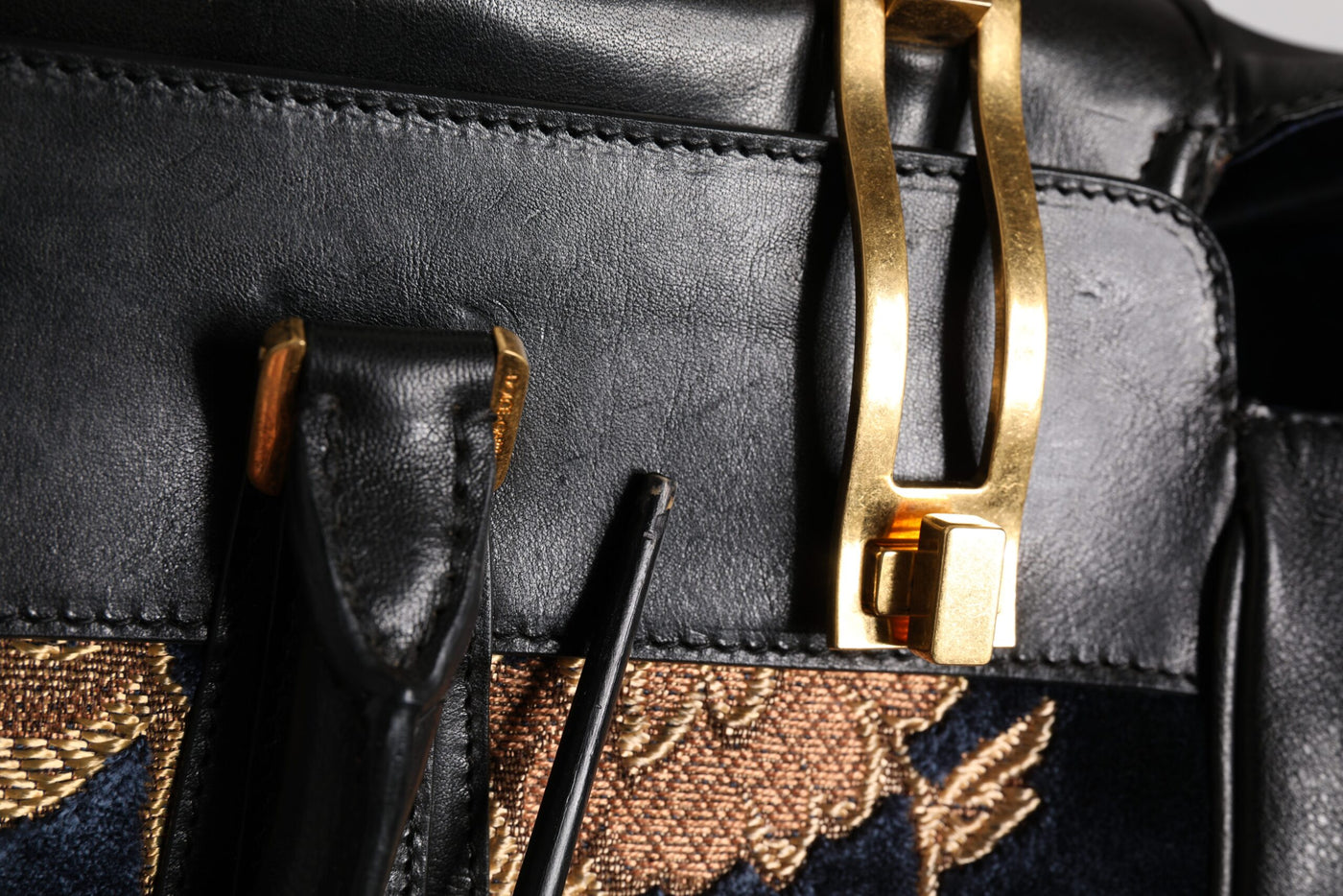 Dolce & Gabbana Schwarze Jacquard-Handtasche mit Blumenmuster Umhängetasche