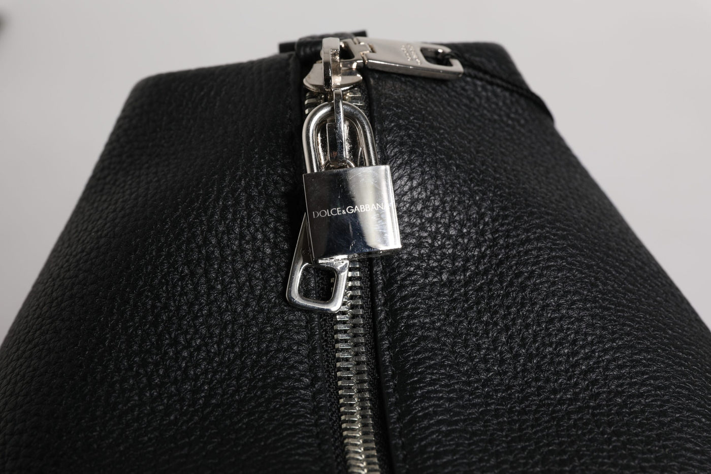 Dolce & Gabbana Schwarze Kalbslederhandtasche Duffle Bag