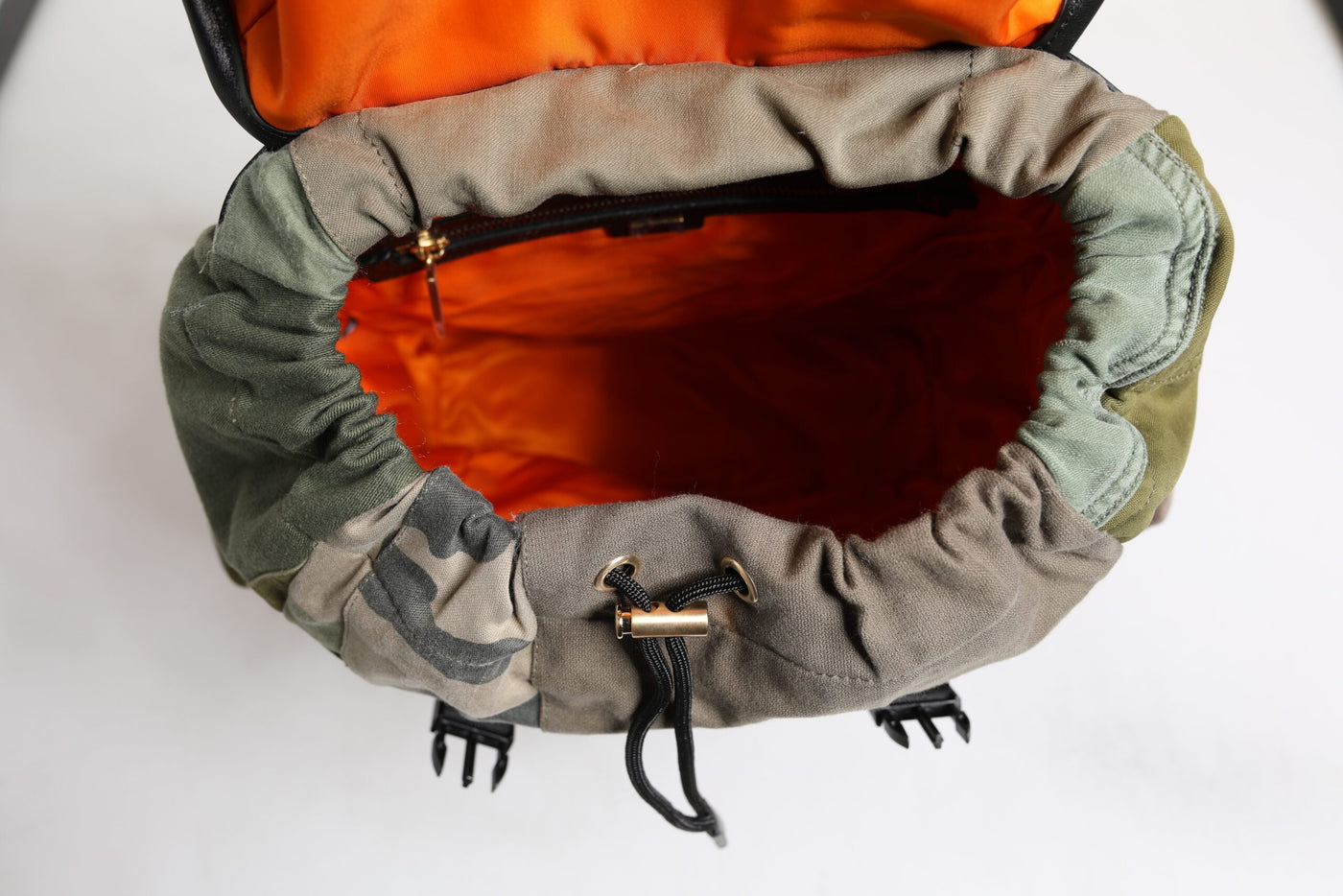 Dolce & Gabbana Militärgrünes Patchwork Schulrucksack Tasche