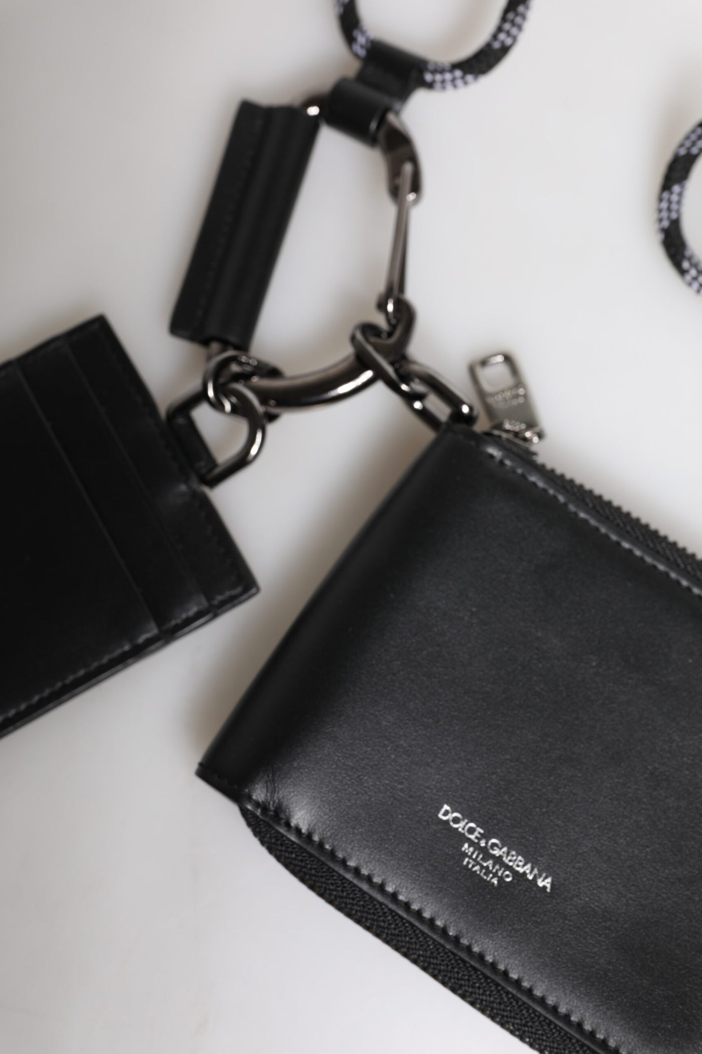 Dolce & Gabbana Schwarzes Leder Lanyard Zip Around Card Holder Wallet