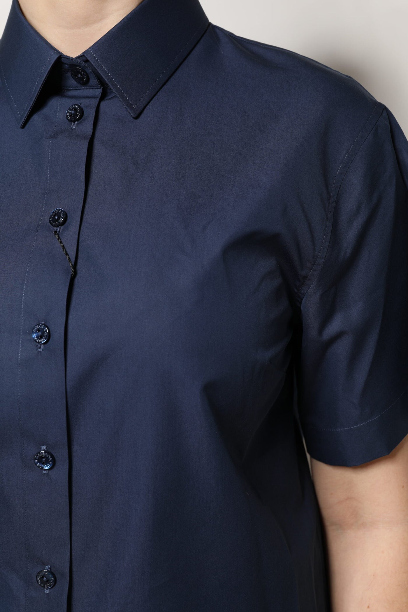 Dolce & Gabbana Blaues Baumwoll-Top mit kurzen Ärmeln und Knopfleiste