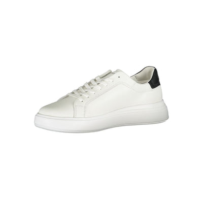 Calvin Klein Schlichte weiße Sneakers mit kontrastierenden Akzenten