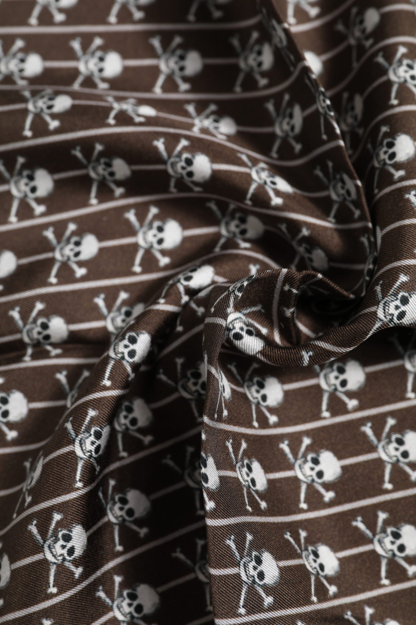 Dolce & Gabbana Brauner Totenkopf Seide Quadrat Männer Foulard Schal