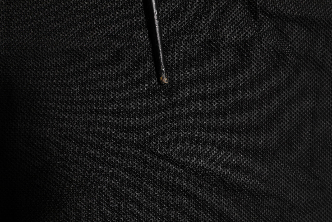 Dolce & Gabbana Schwarzes DG Seide V-Ausschnitt Polo-Shirt mit Kragen für Männer