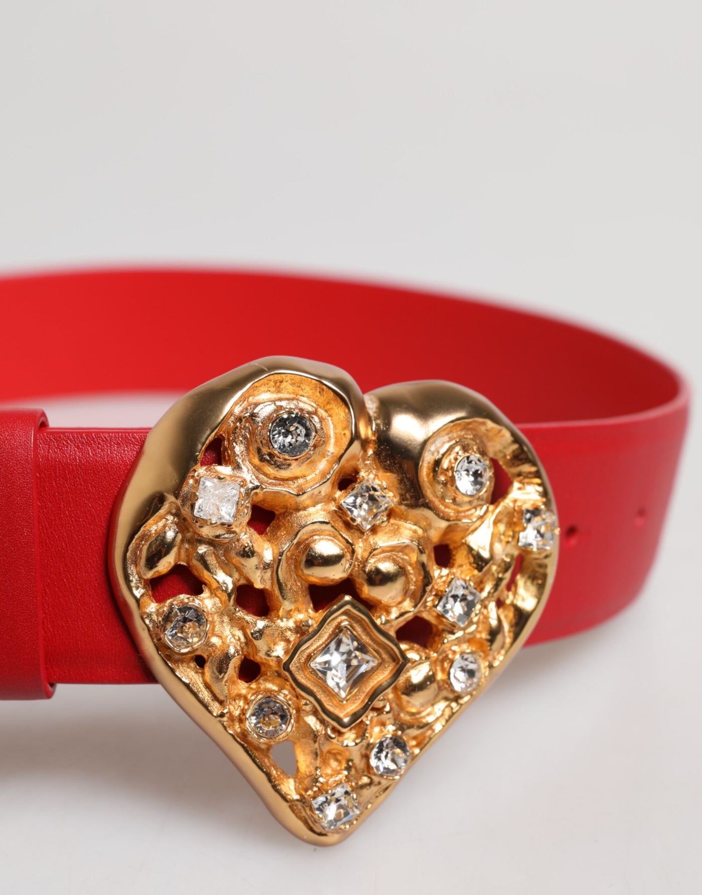 Dolce & Gabbana Roter Kalbsledergürtel mit verzierter Metallschnalle