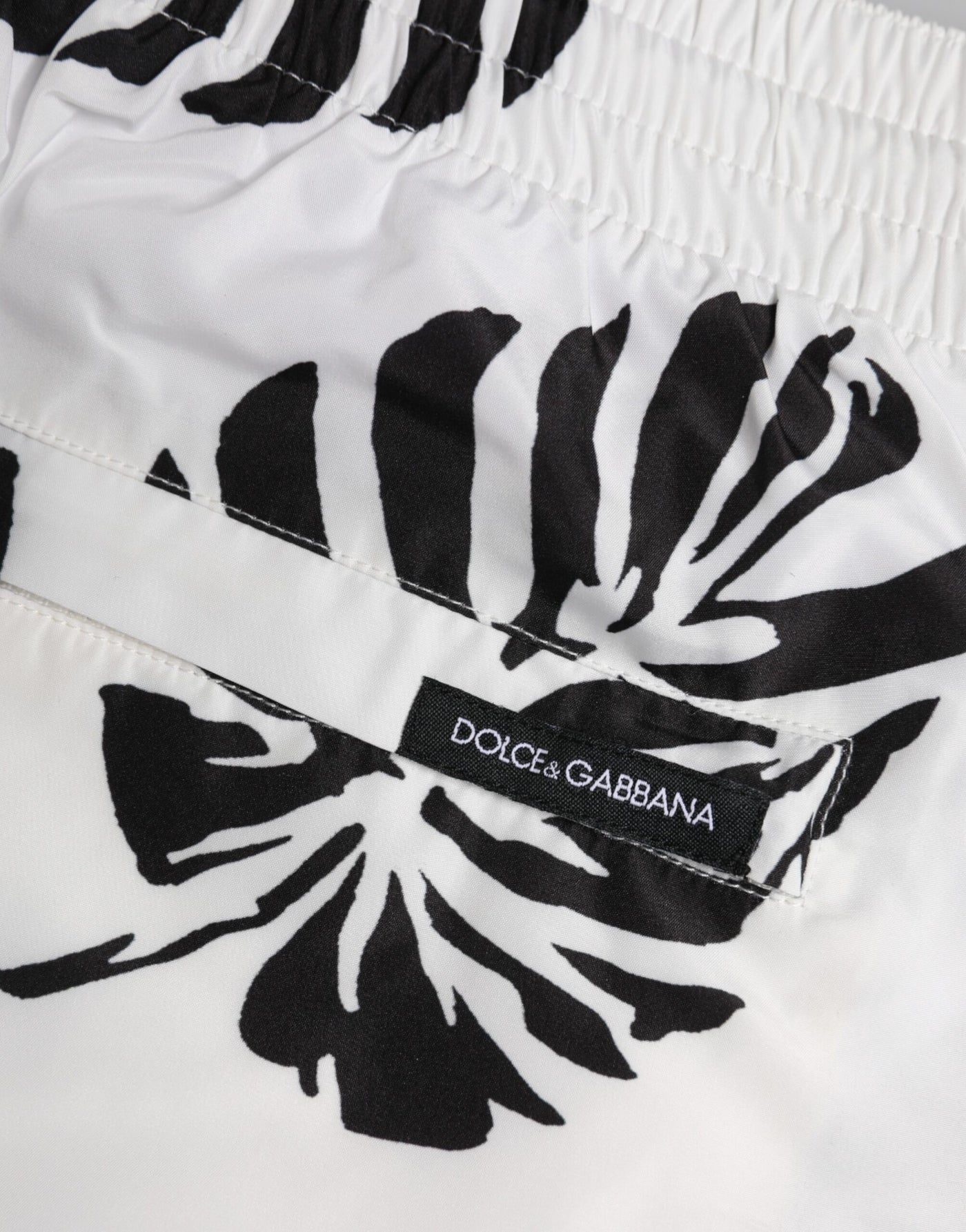 Dolce & Gabbana Weiß Schwarz Print Beachwear Shorts Bademode