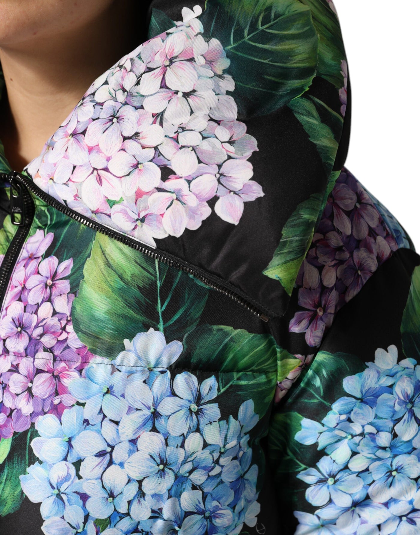 Dolce & Gabbana Gesteppte Jacke mit mehrfarbigem Blumendruck und Puffer