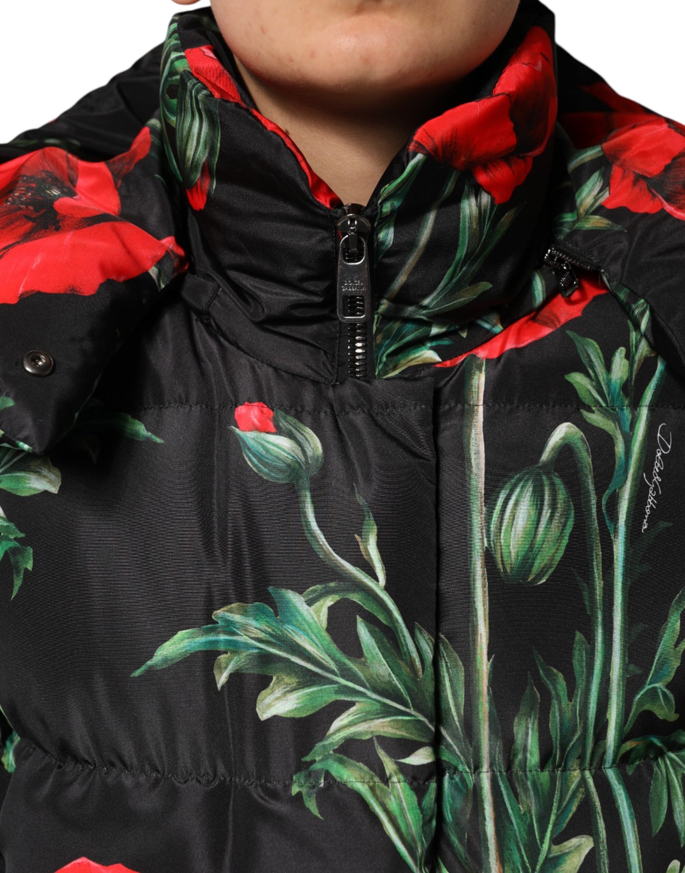 Dolce & Gabbana Schwarze Steppjacke aus geblümtem Polyester mit Kapuze
