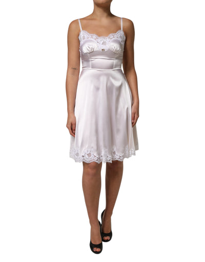 Dolce & Gabbana Weißes Spitzenkleid mit goldenem DG-Logo aus Seide Nachtwäsche
