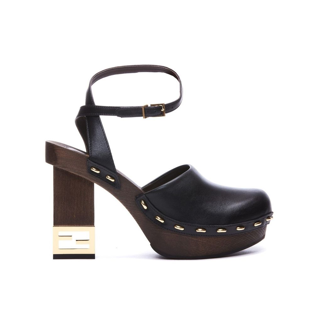Fendi Leder Pumps mit dekorativem Absatz