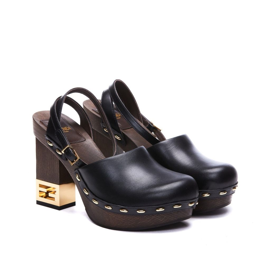 Fendi Leder Pumps mit dekorativem Absatz