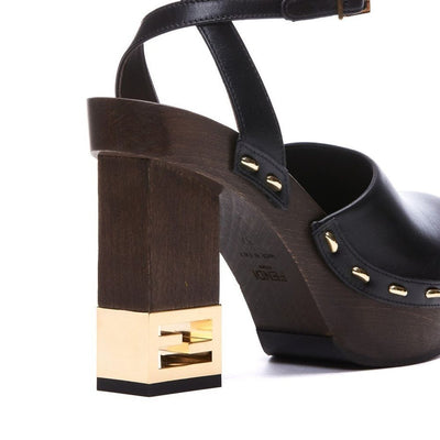 Fendi Leder Pumps mit dekorativem Absatz