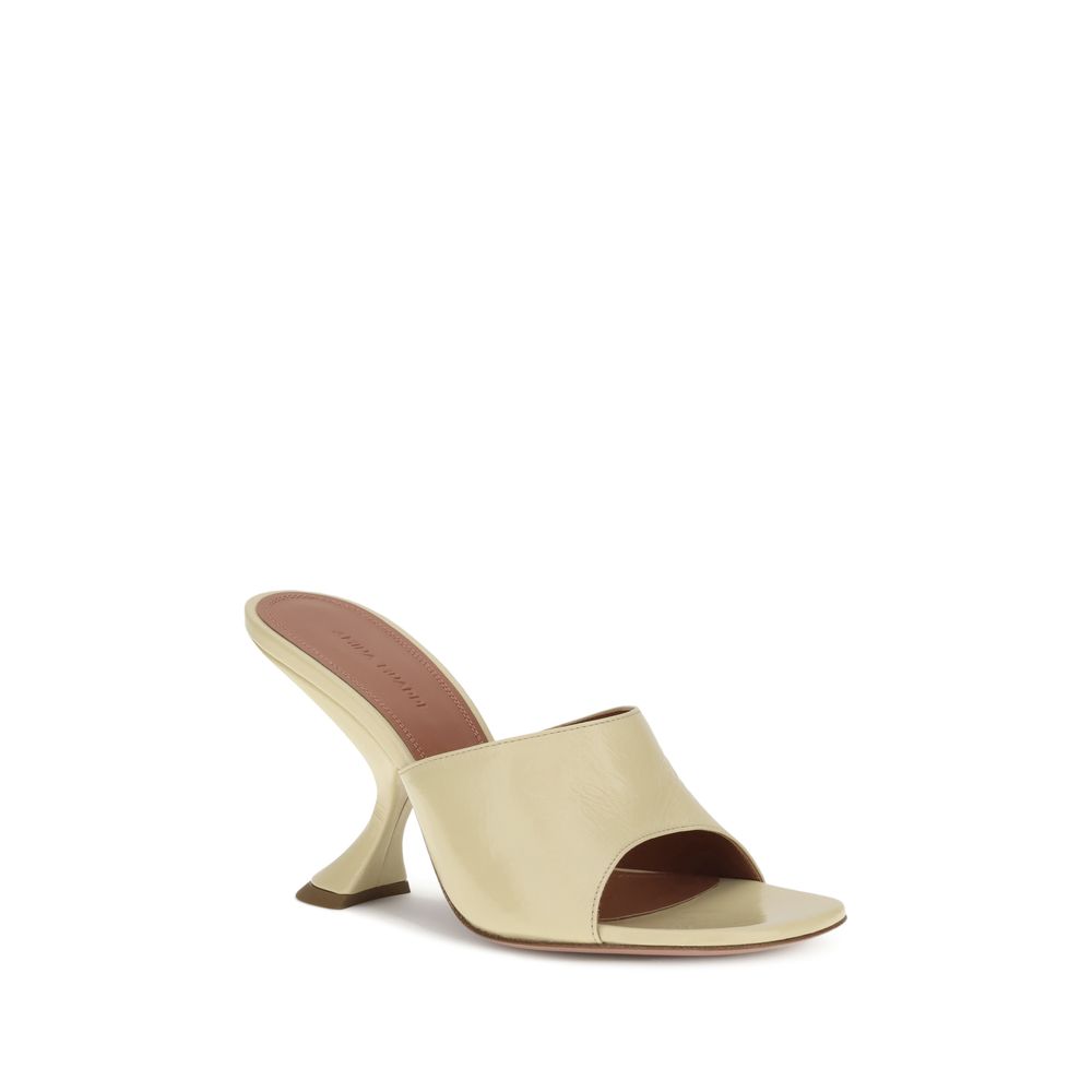 Amina Muaddi Taylor-Sandalen