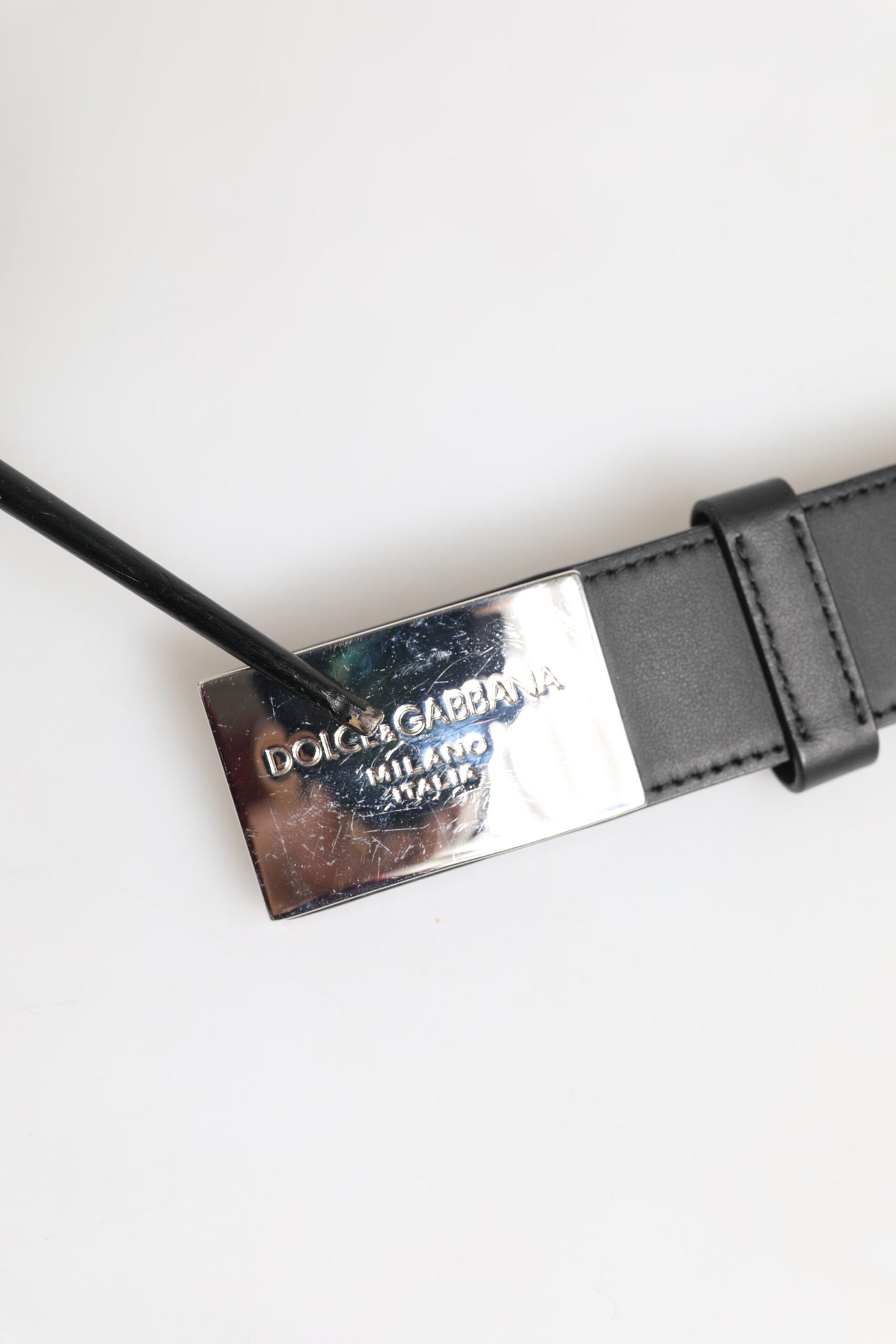 Dolce & Gabbana Schwarzer Leder-Gürtel mit klassischer Metall-Logo-Schnalle
