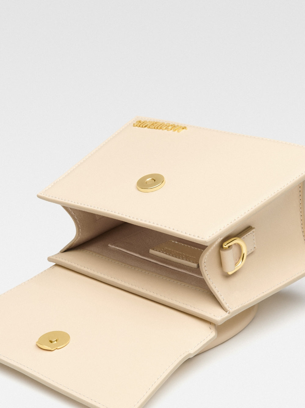 Jacquemus Le Chiquito Moyen Elfenbein Tasche