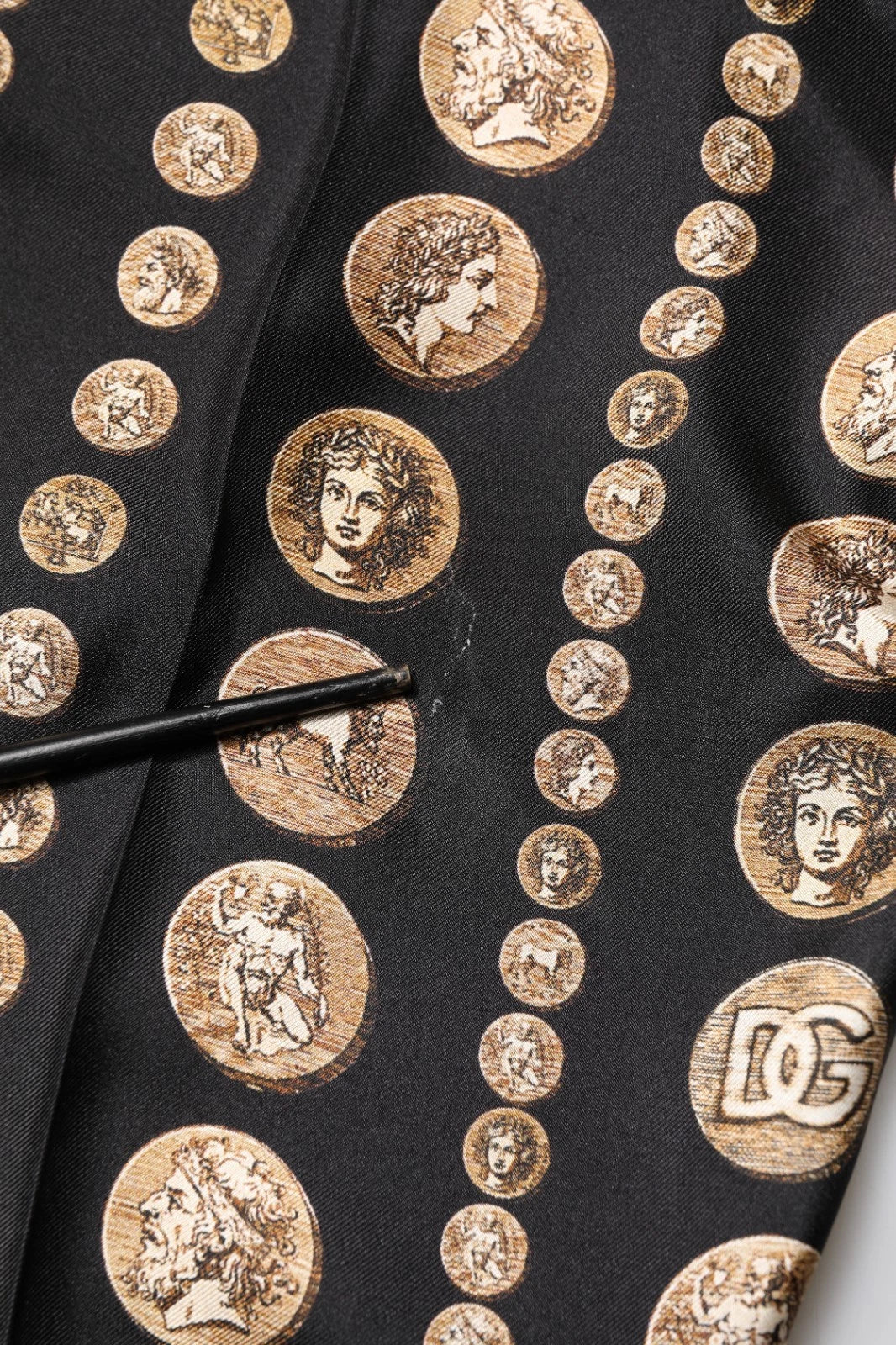 Dolce & Gabbana Schwarzer Münzdruck Seide Skinny Männer Hosen Hose