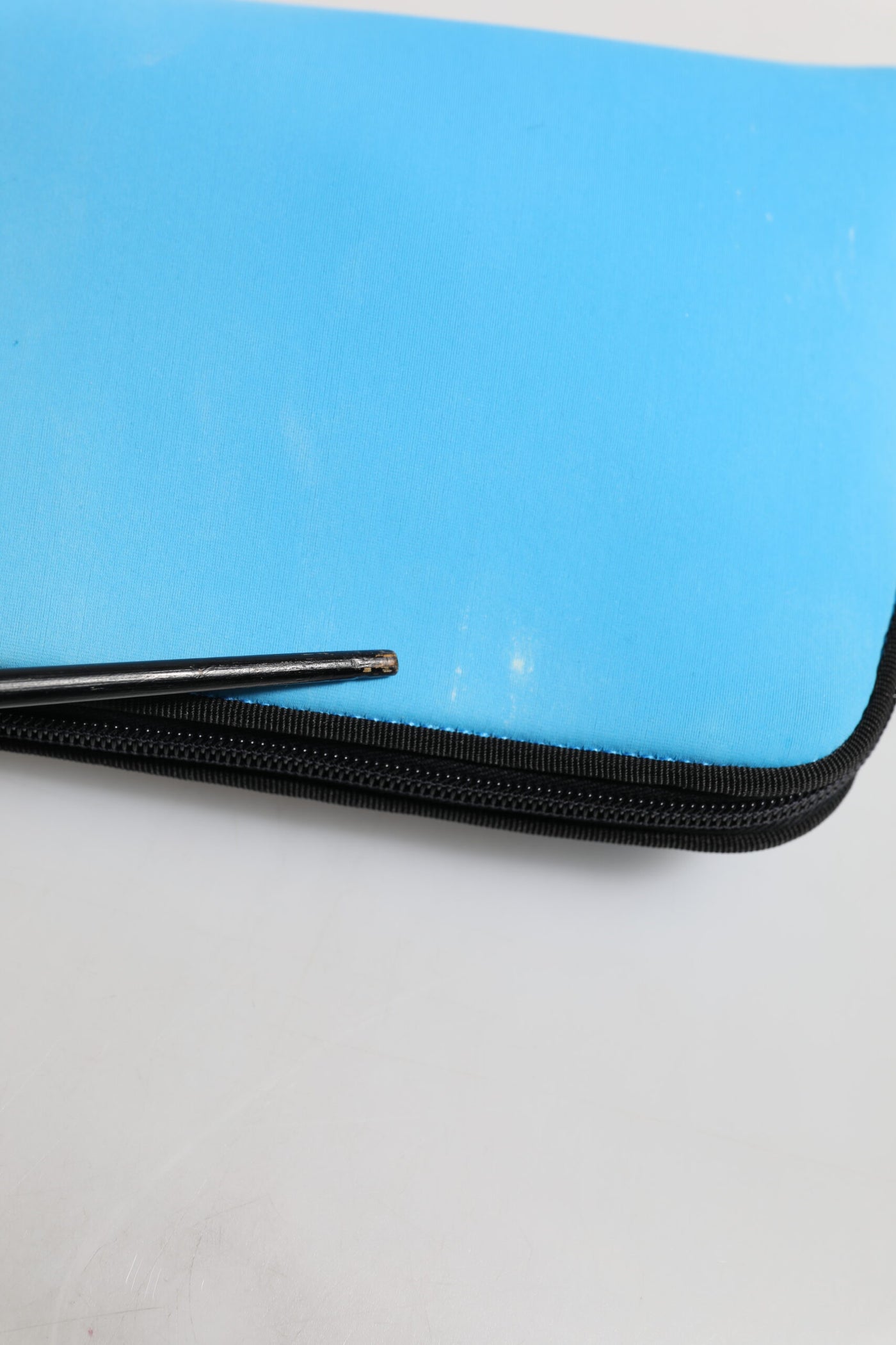 Dolce & Gabbana Blaue Nylon DG Logo Print Clutch Zip Pouch Tasche