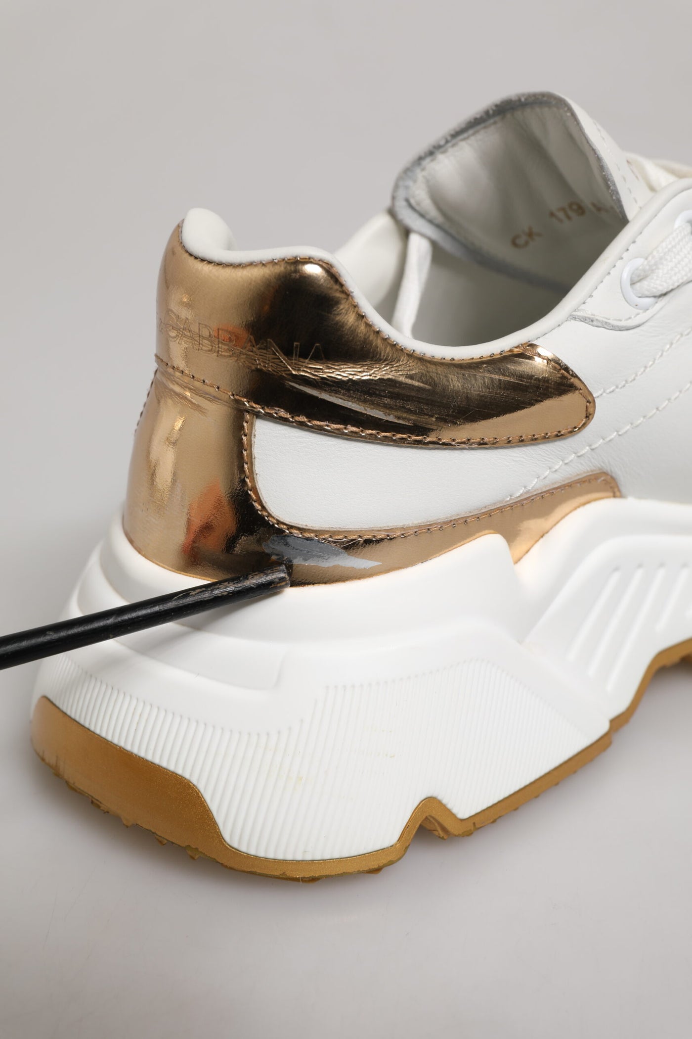 Dolce & Gabbana Weiß Gold DAYMASTER Leder Turnschuhe Schuhe