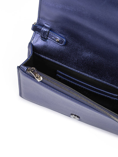 Ferrari Blaue GT-Lackleder-Tasche aus Metall mit Kette